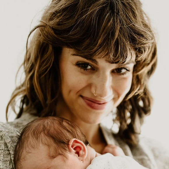 Meet your Posher, Becca - Picture 1 of 1